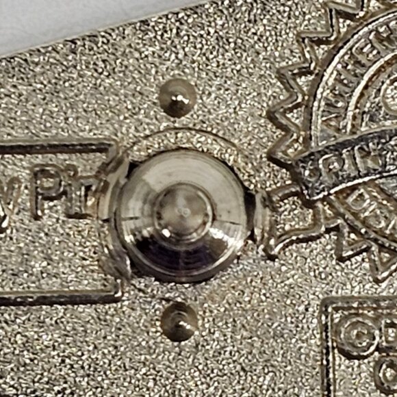 DISNEY Pin Trading ~ WDW Red Pendant 1/5 ~ 2012 ~ Hidden Mickey ~ P23 - Picture 10 of 11